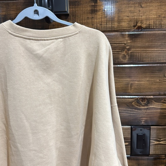 OBEY Oversized Sweatshirt - Picture 9 of 12